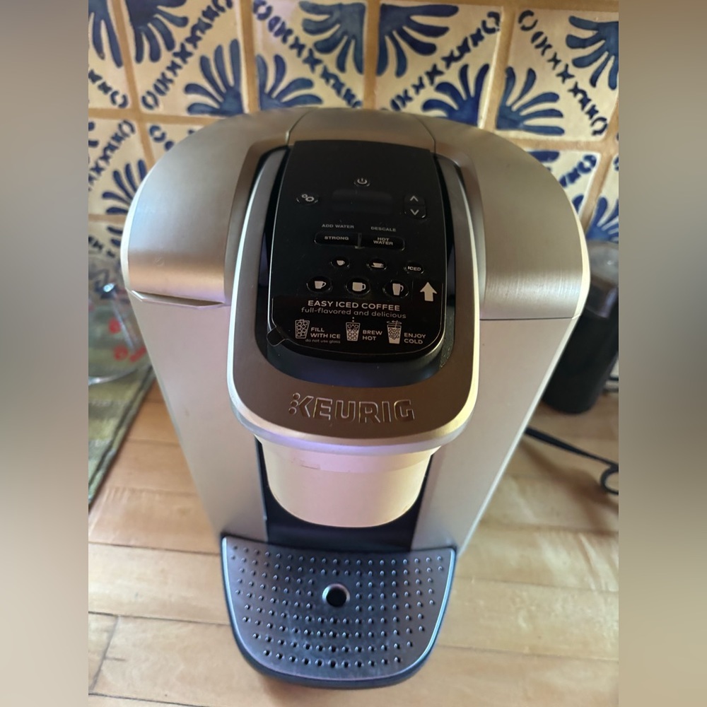 Keurig coffee machine lightly used excellent condition